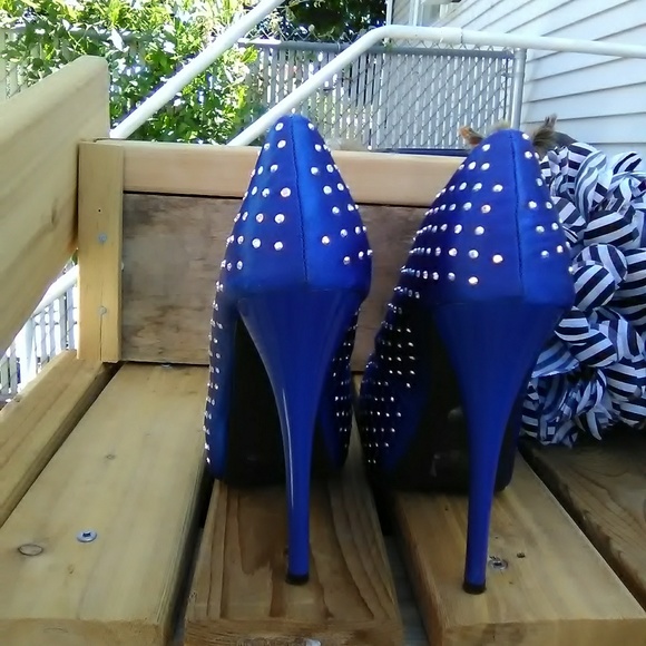 Charlotte Russe Platform Heels - Picture 4 of 4